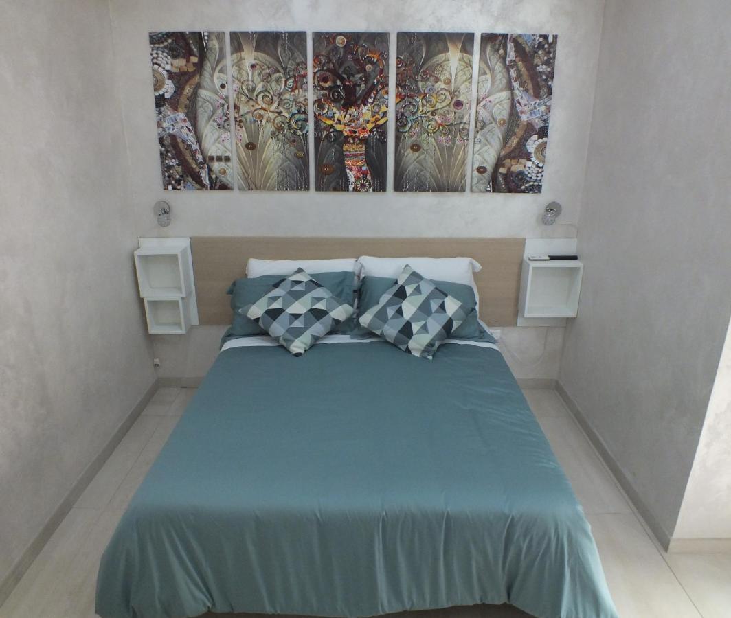 B&B Ilary Home Бари Экстерьер фото